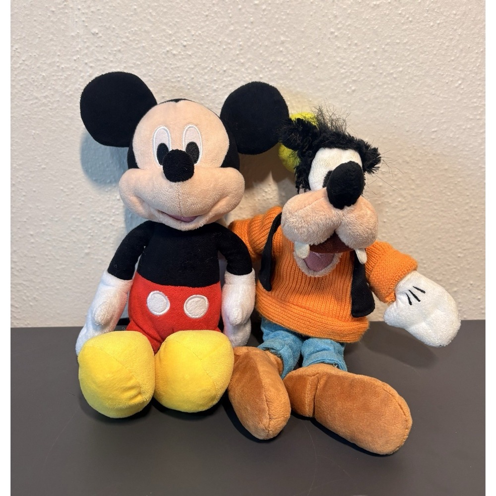 Disney Mickey "Hot Dog Song" Singing Plush Musical Toys & Games‎ Goofy Beanie